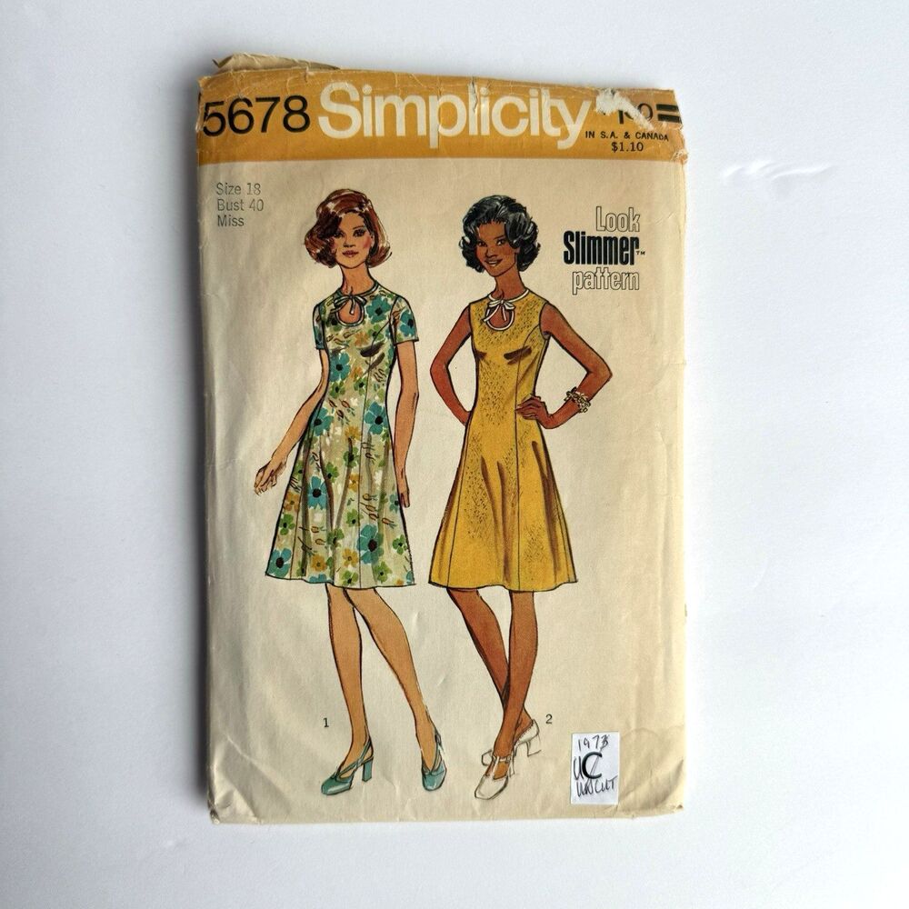 Vtg 70s Simplicity 5678 Sewing Pattern Dress Princess Seam Slimmer Keyhole Sz 18